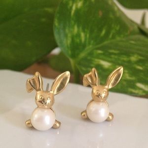 Vintage Avon Gold Toned Easter Bunnies with Pearls